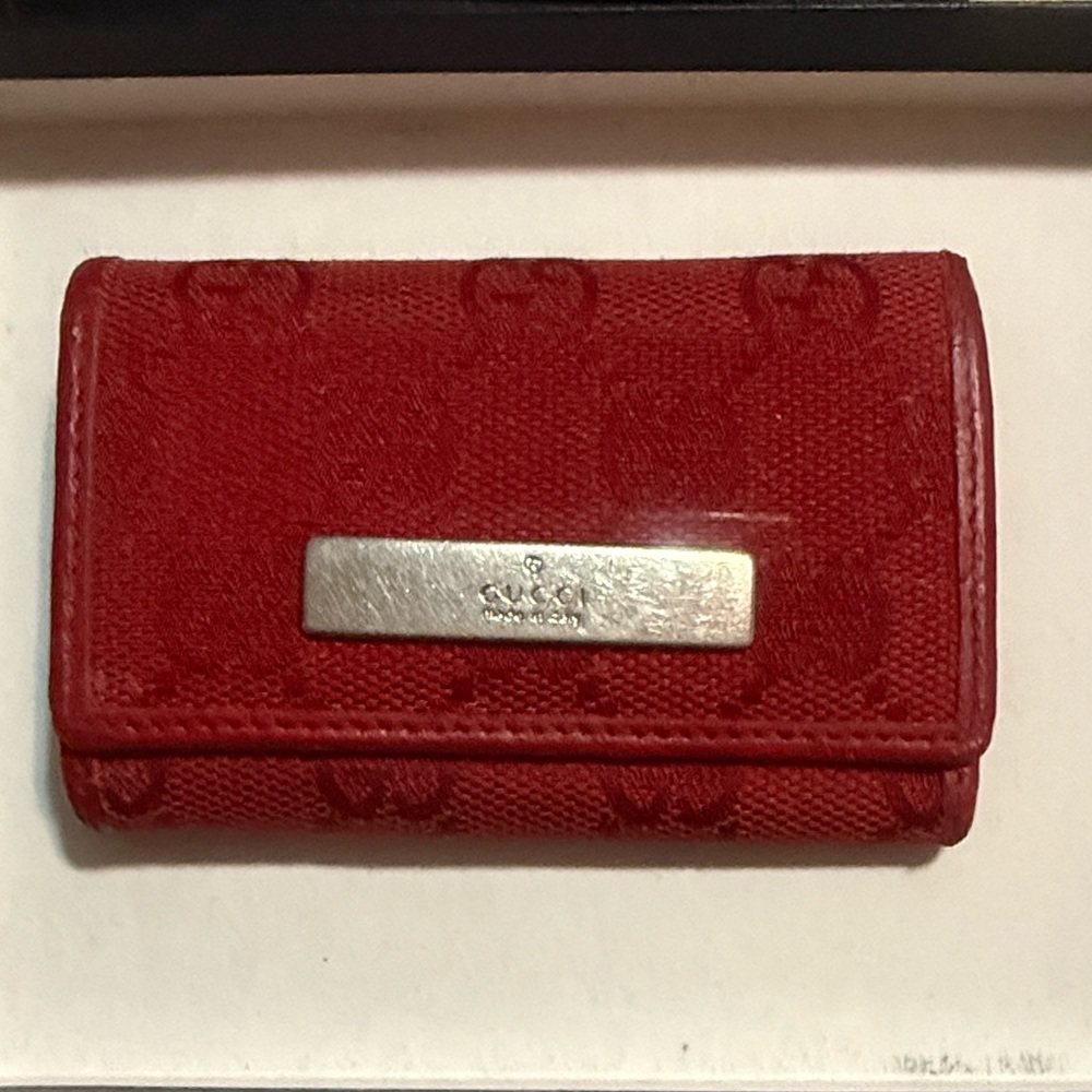 Gucci Red Small Key & Card Holder with Silver Plaque